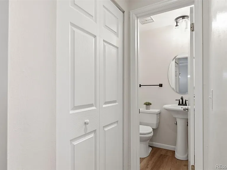 1169 S Monaco Street Pkwy — Photo 10