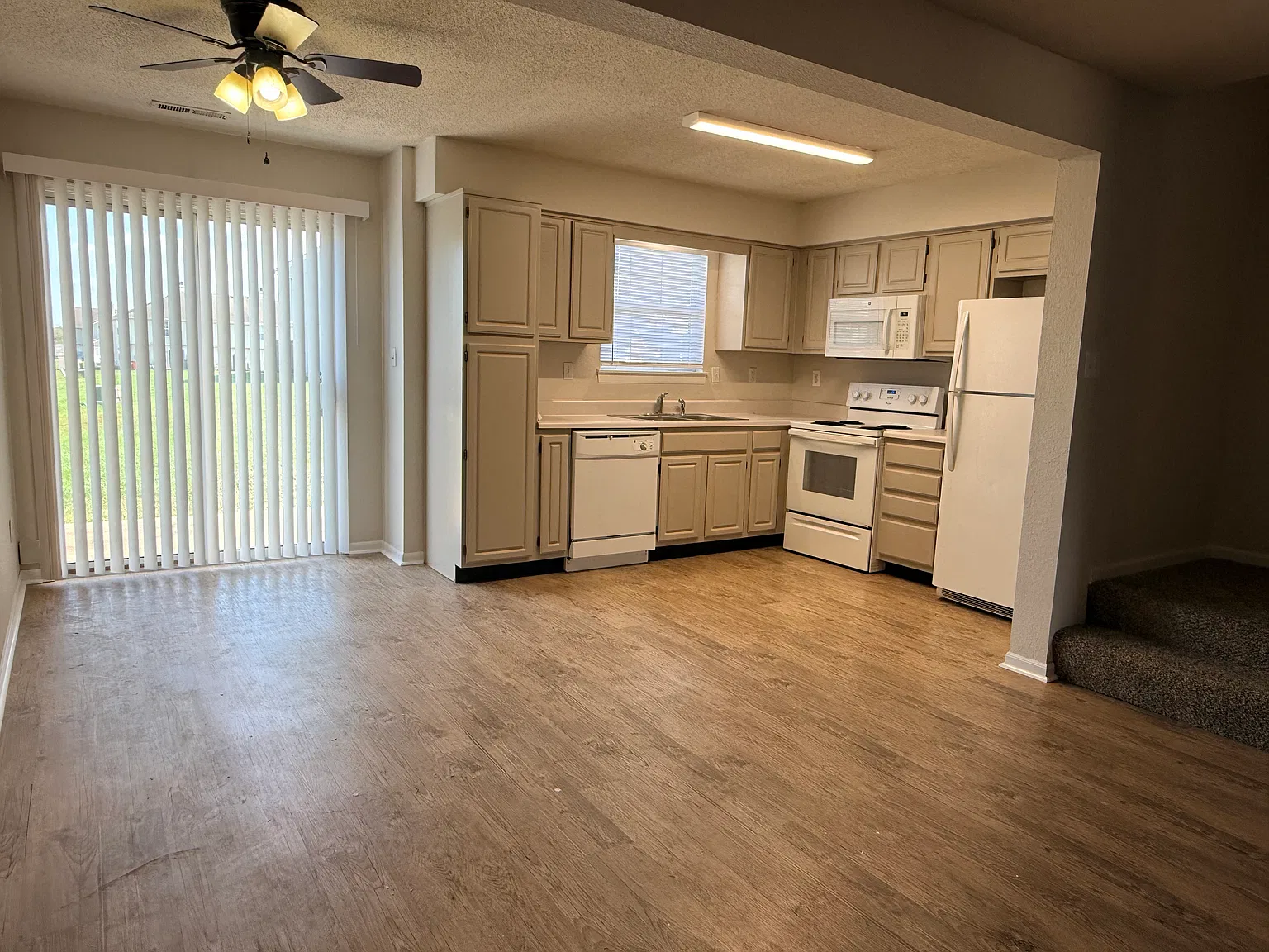 2 bed, 2.5 bath, $1,350 — Photo 3