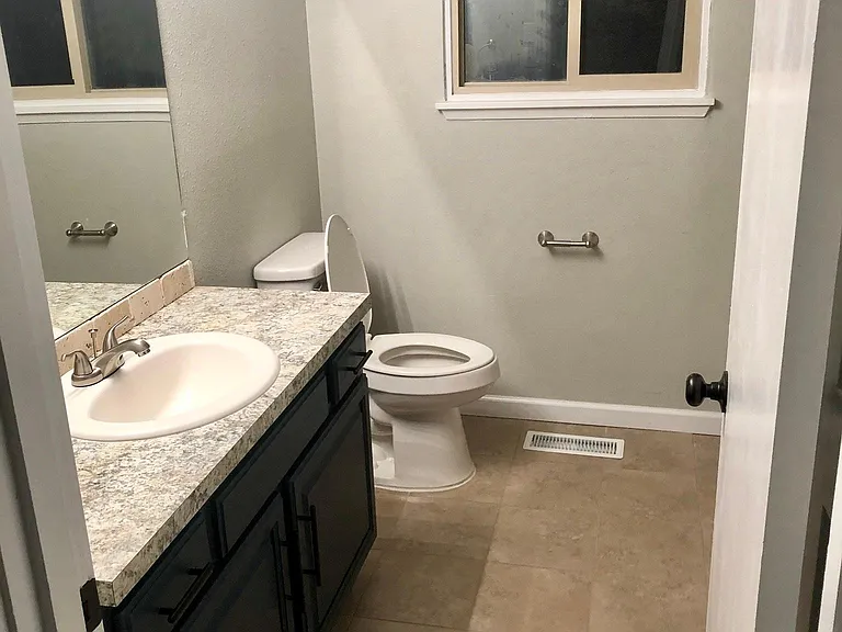 Main bathroom