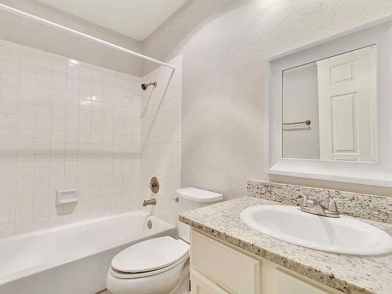 2104 Agarita Trl — Photo 12