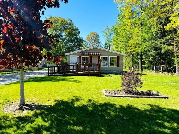 1089 Birch Rd, Alpena, MI 49707