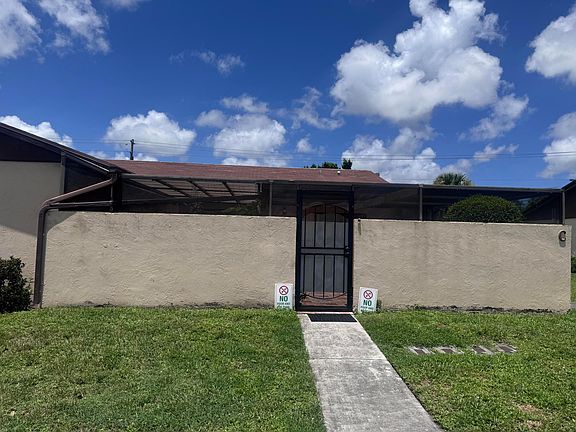2nd image of 4814 Sunny Palm Circle Unit c