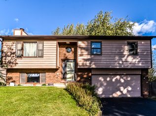 360 Ann St, Cary, IL 60013