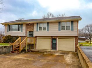 1513 Camillia St, Farmington, MO 63640