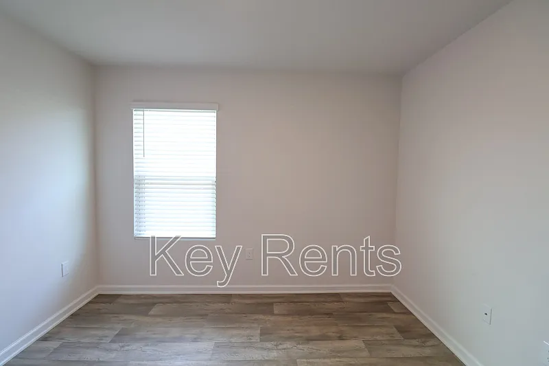 4 bed, 2.0 bath, 1791 sqft, $1,950 — Photo 4