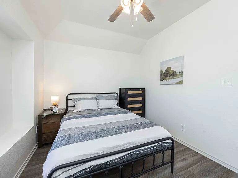 2672 Blackstone Dr — Photo 15