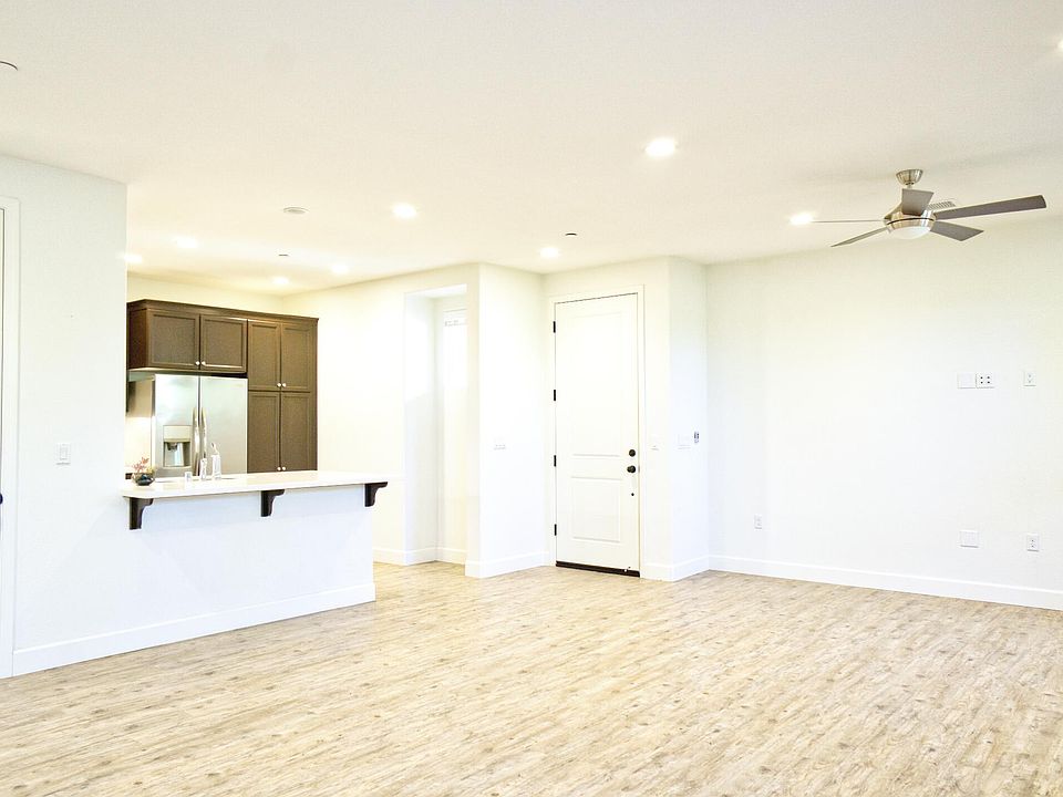 1st image of 525 Sertoma Way Unit 118