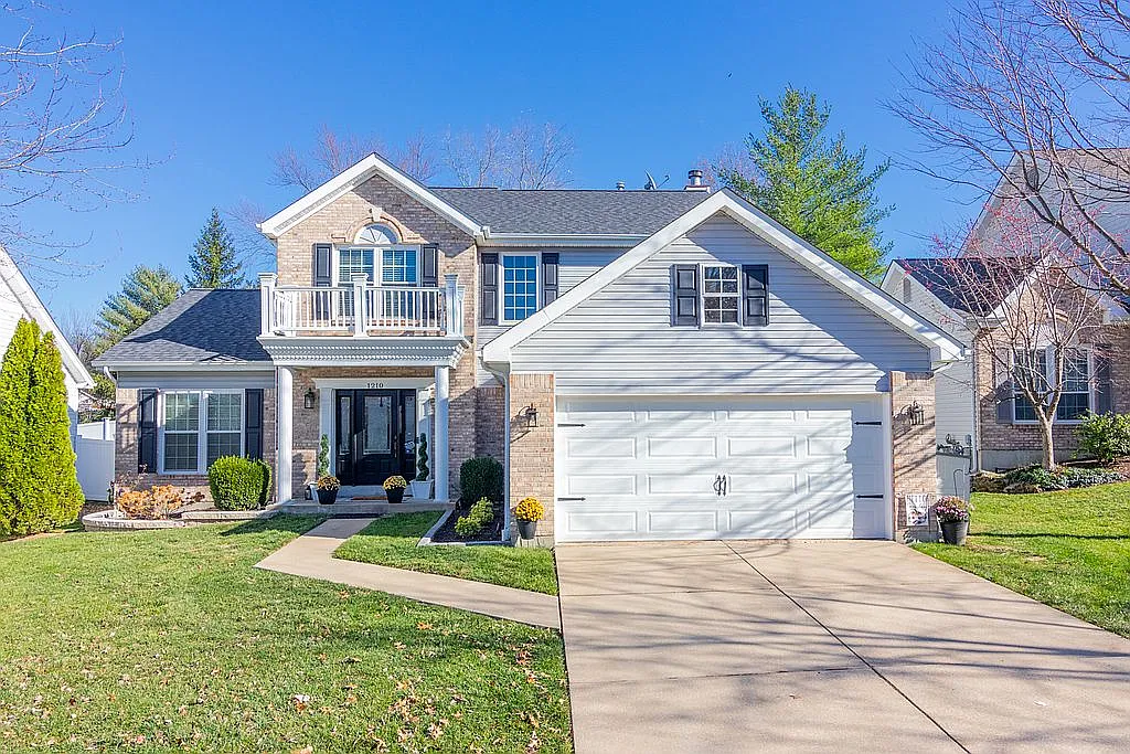1210 Bedford Falls Ct photo 1