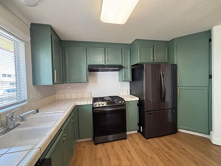 374 Aaron Cir — Photo 15