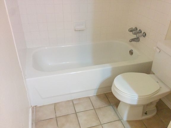 5th image of 2405 Burleson Ct #A