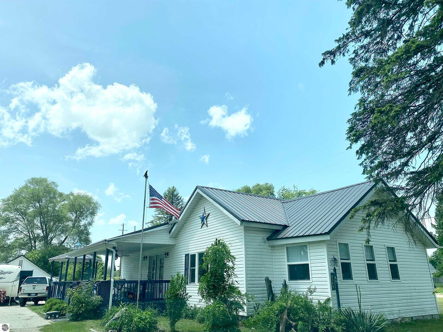 4799 N Lumberjack Rd, Riverdale, MI 48877 Zillow