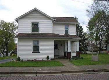 1st image of 221 Clinton St