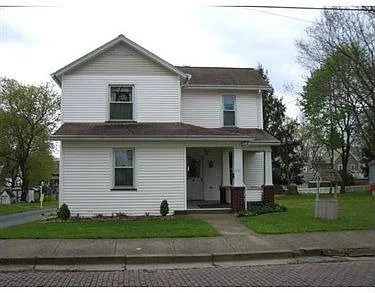 221 Clinton St photo 1