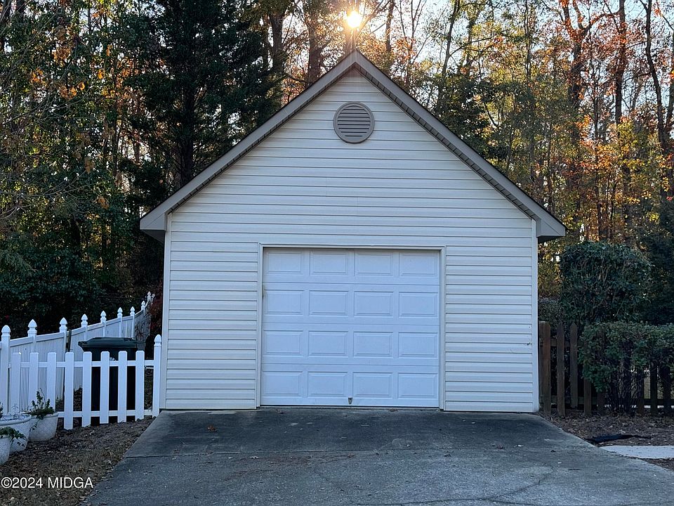 2nd image of 128 Waterford Pl