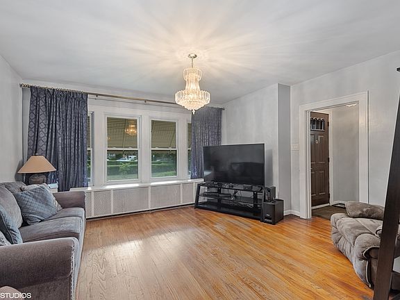 2nd image of 2401 Kenilworth Ave