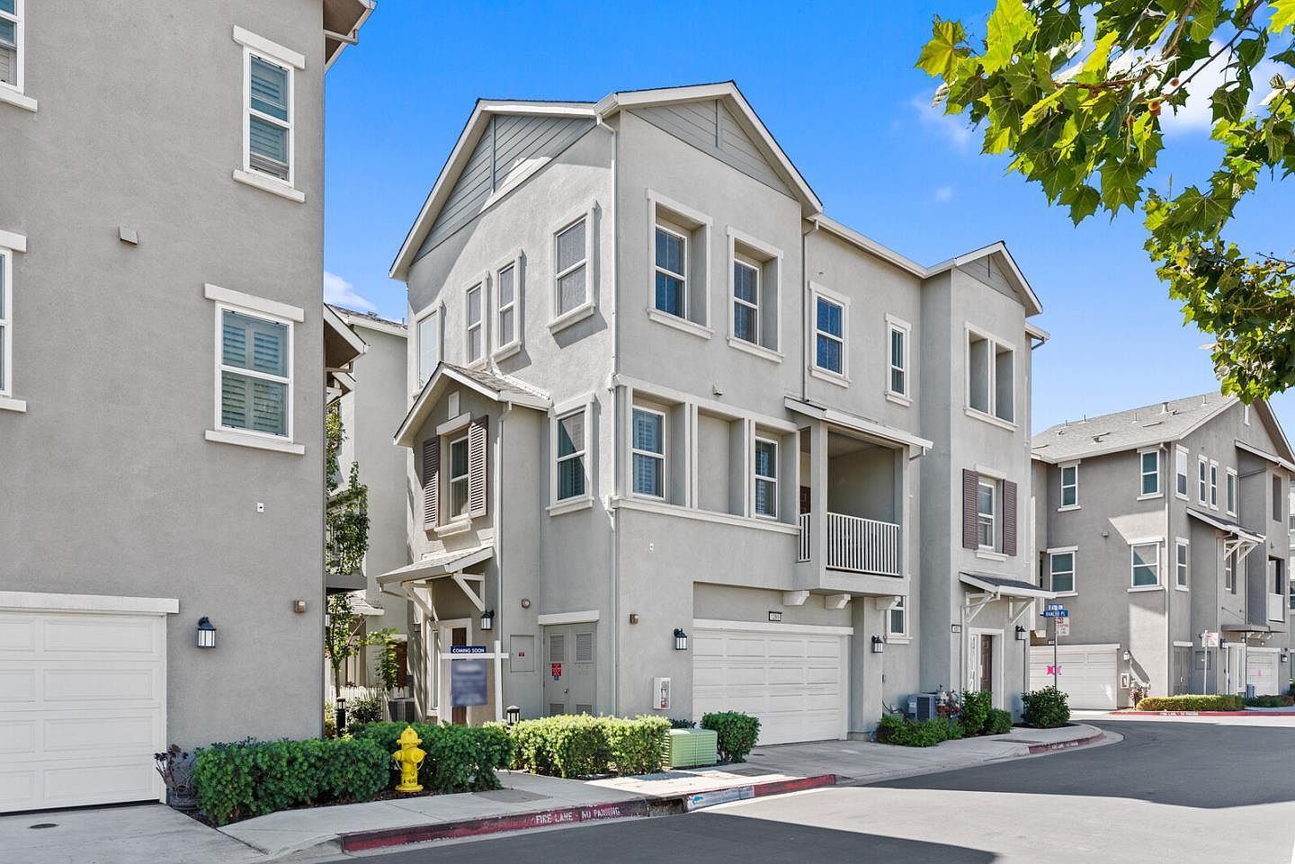 Altura neighborhood in San Jose - Extraordinary Townhomes!