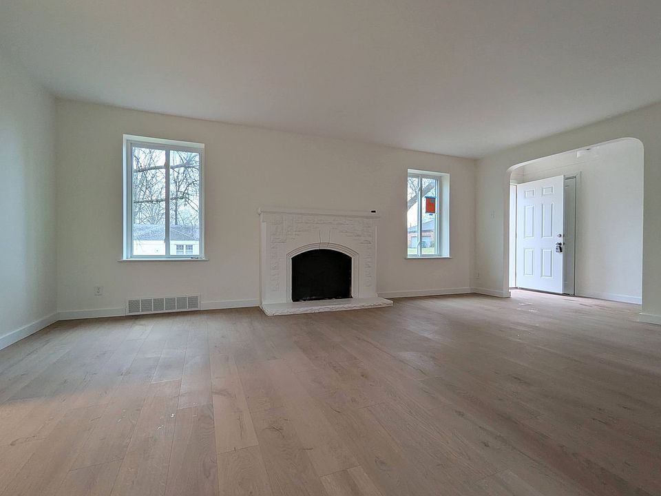 1st image of 1323 Cheshire Ln