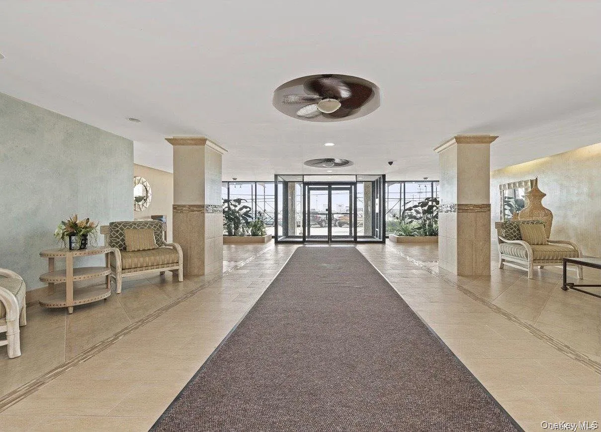 1 bed, 1.0 bath, $2,850 — Photo 2