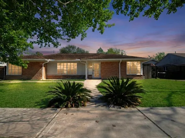 10615 Atwell Dr, Houston, TX 77096