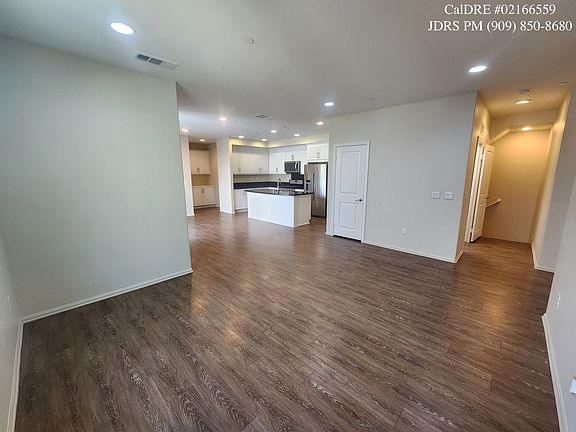 5th image of 595 Katy Dr