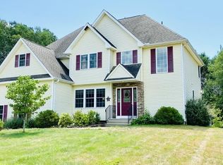 15 Hunters Slope, Westfield, MA 01085