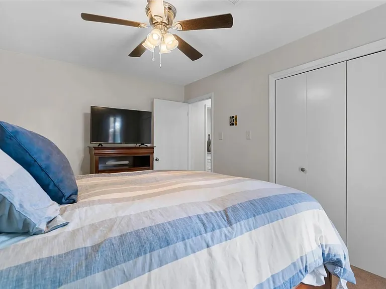 1319 Airport Rd #3B — Photo 2