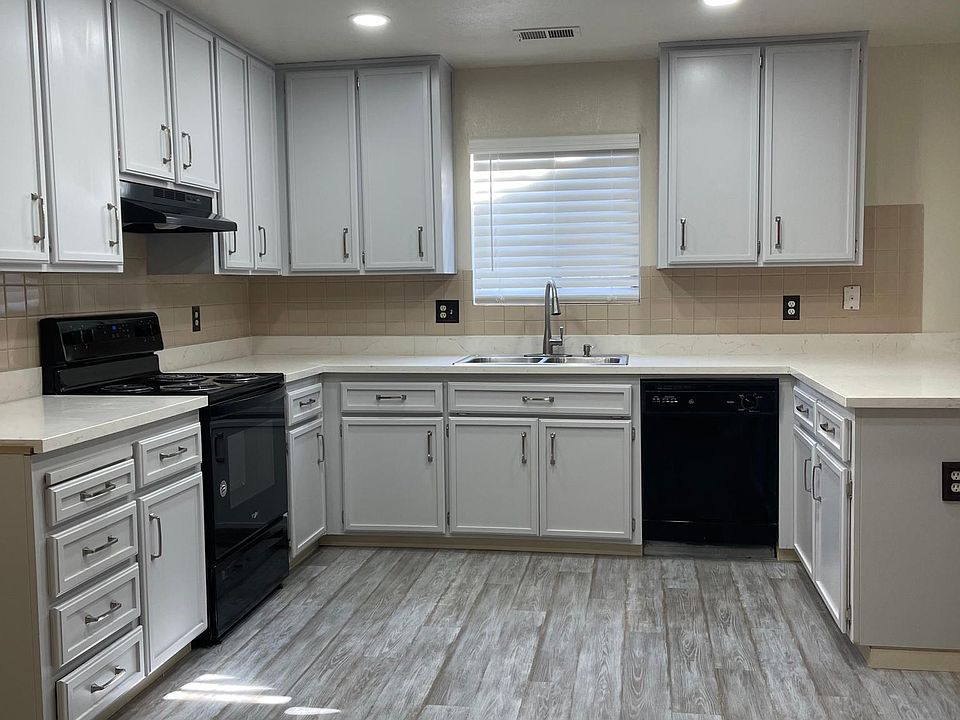 1st image of 4717 Nan Ln