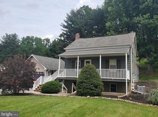 2375 Springwood Rd, York, PA 17402