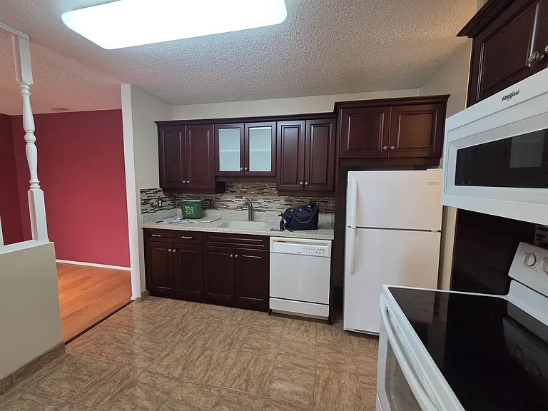2081 Saddleback Rd NW — Photo 5