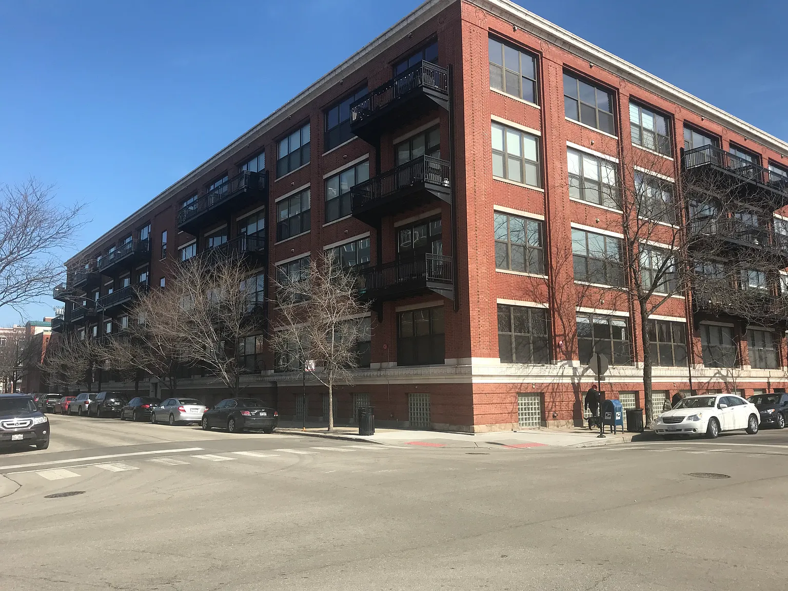 2 bed, $3,400 — Photo 2