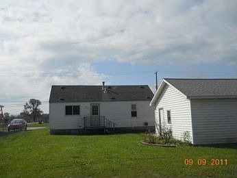 2nd image of 1380 Chartier Rd