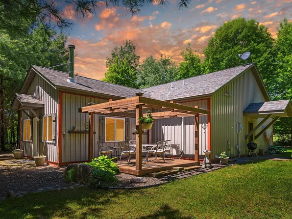 27373 Bay Shore Dr NW, Isanti, MN 55040