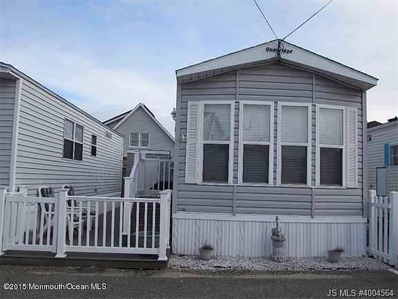 2nd image of 64 15th St