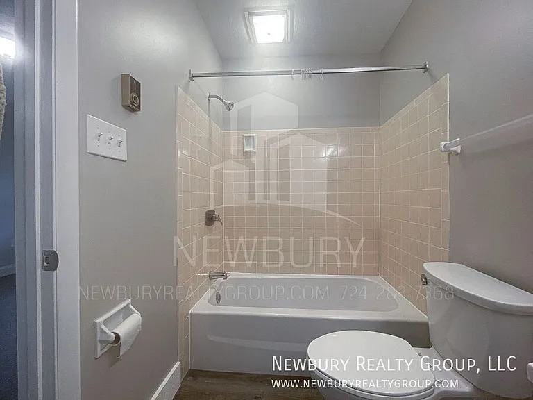 49 Sunbury Est — Photo 12