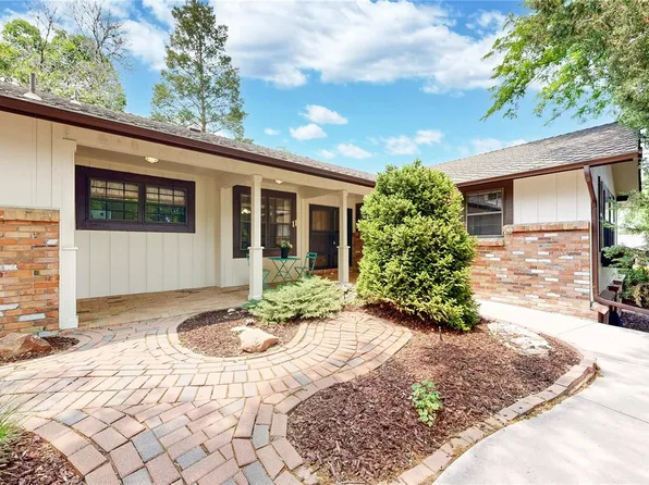 11 Robincrest Lane, Littleton, CO 80123
