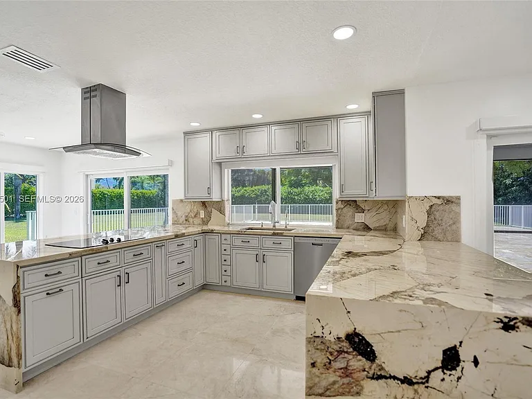 4024 Frances Dr — Photo 17
