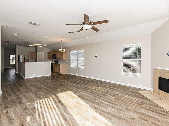 3rd image of 8332 Horse Whisper Ln
