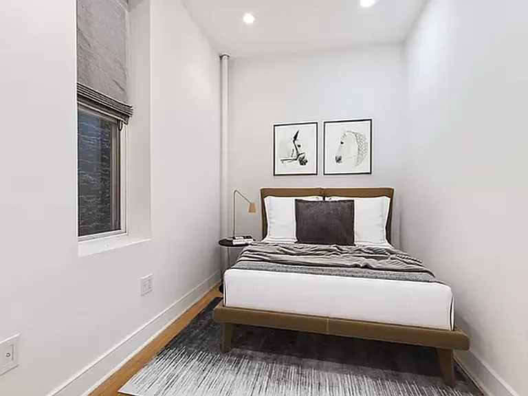211 E 33rd St #61 — Photo 3
