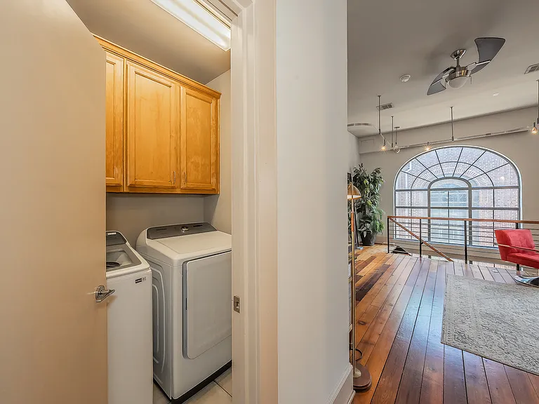 3911 Gilbert Ave #G — Photo 26