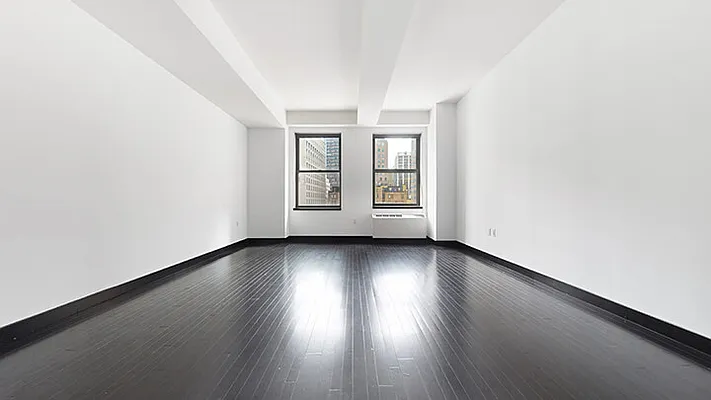 Rented by Bizzarro Agency | media 12