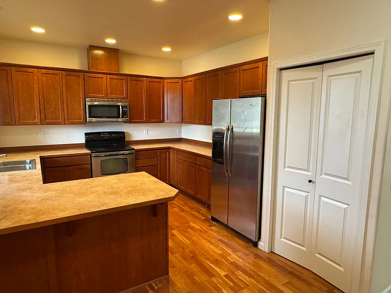 1707 E Ashford Way — Photo 11
