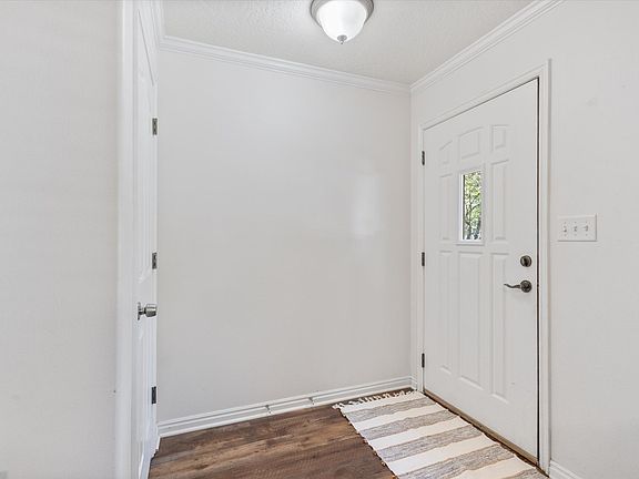 3rd image of 780 E Hamlet Cir S