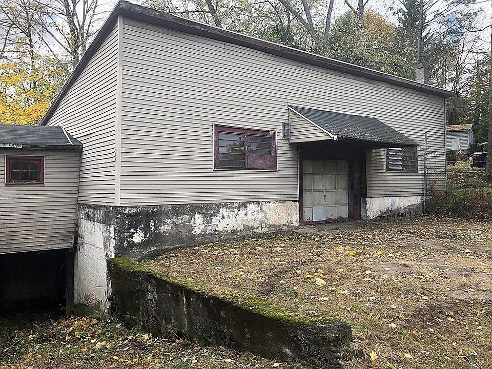 2nd image of 501 W Market St