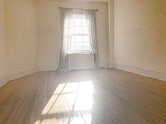 3rd image of 36 E 38th St APT 3D