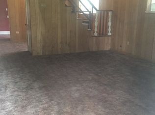 213 N 15th St, Nederland, TX 77627