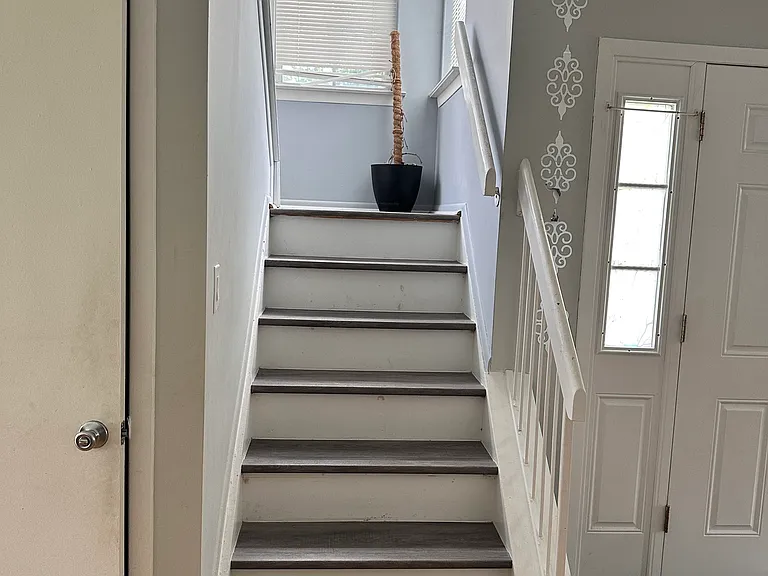 334 Lunar Rd — Photo 8