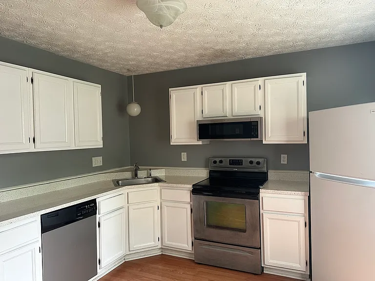 37 Oak Crest Ct — Photo 13