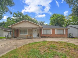 11703 Segrest Dr, Houston, TX 77047