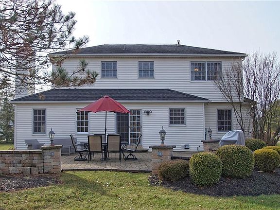 2nd image of 7325 Arbor Ct