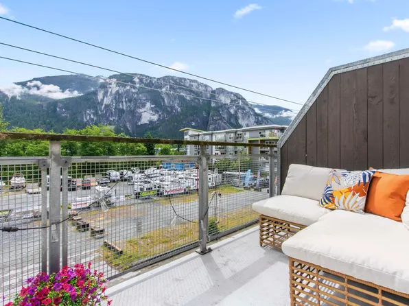 38142 Cleveland Ave #306, Squamish, BC V8B 0P1
